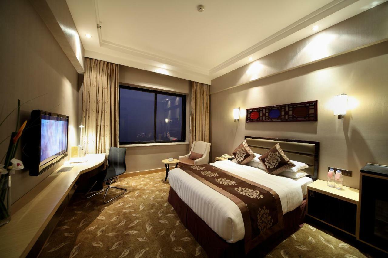 Hotel Landmark Canton Экстерьер фото